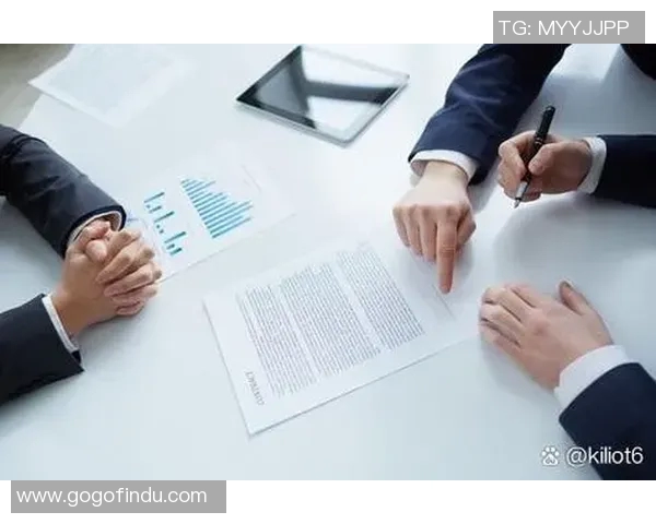 成都羽毛球队在世锦赛中的团队协作表现分析与启示