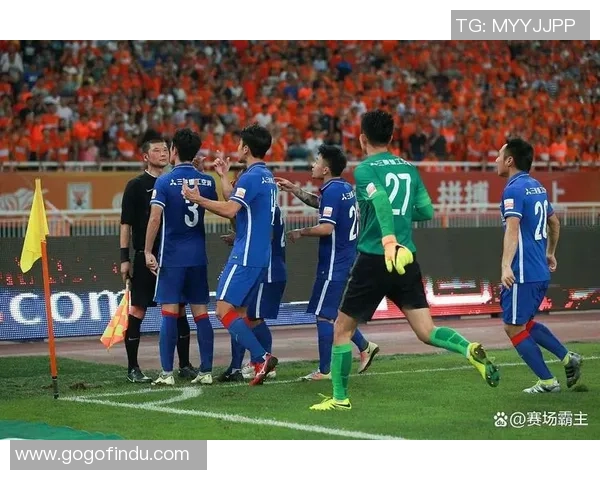 武汉排球队意识争议引发热议球迷与专家各执己见探讨球队未来发展方向 武汉排球队意识争议引发热议球迷与专家各执己见探讨球队未来发展方向